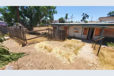 217 Iowa Avenue, Riverside, CA 92507 - Photo 8