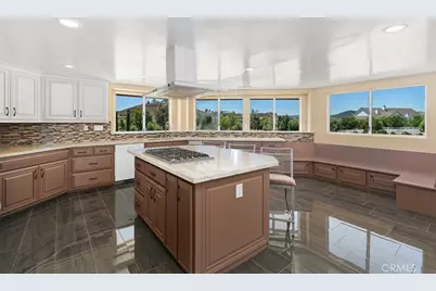 37789 Avenida La Cresta, Murrieta, CA 92562 - Photo 22