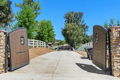 37789 Avenida La Cresta, Murrieta, CA 92562 - Photo 6