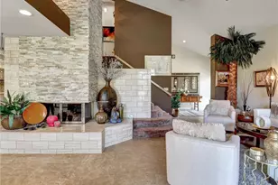 208 Kavenish Dr, Rancho Mirage, CA 92270 - Photo 10