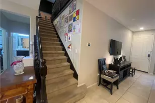 17652 W Murphy Ln, Northridge, CA 91325 - Photo 4