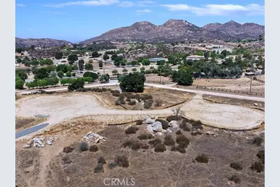 38662 E Benton Road, Temecula, CA 92592 - Photo 2