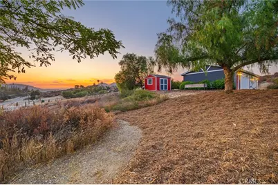 39010 E Benton Road, Temecula, CA 92592 - Photo 4