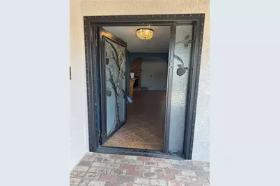 18965 Siskiyou Road, Apple Valley, CA 92307 - Photo 2