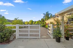 39898 Via Sereno, Murrieta, CA 92562 - Photo 36