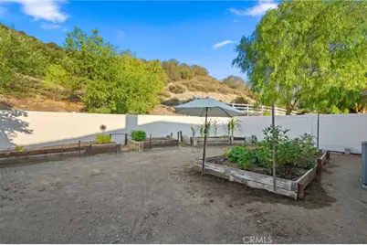 39898 Via Sereno, Murrieta, CA 92562 - Photo 46