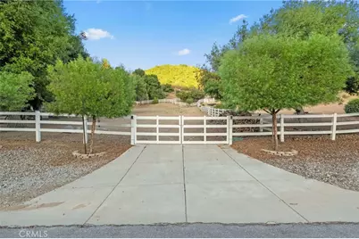 39898 Via Sereno, Murrieta, CA 92562 - Photo 48