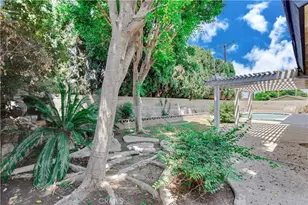 687 Locust St, Corona, CA 92879 - Photo 38