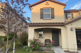 427 Lisbon Pl, Santa Paula, CA 93060 - Photo 2