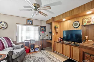 1300 W Menlo Ave, Hemet, CA 92543 - Photo 10