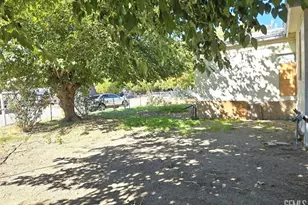 2230 Harnage St, Mountain Mesa, CA 93240 - Photo 12