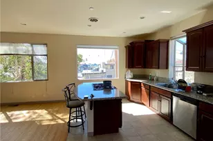 157 153-155 S Laurel St, Ventura, CA 93001 - Photo 2