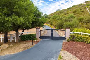 40860 Calle Bandido, Murrieta, CA 92562 - Photo 4