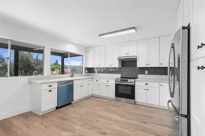 22587 Canyon Lake Drive, Canyon Lake, CA 92587 - Photo 10