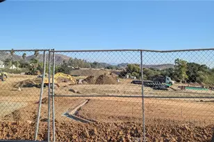 35780 Arendt Ln, Murrieta, CA 92563 - Photo 6