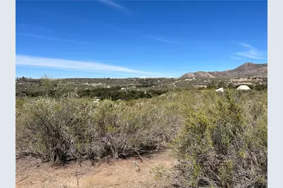 35250 Willow Creek Road, Hemet, CA 92544 - Photo 10