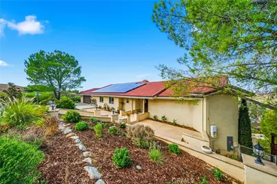 30990 Blackhorse Drive, Canyon Lake, CA 92587 - Photo 14