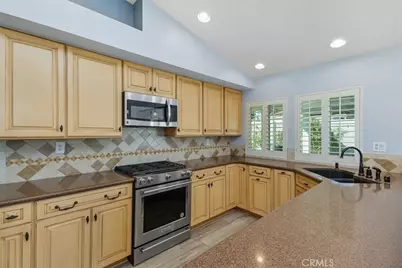 25382 Blackthorne Drive, Murrieta, CA 92563 - Photo 14