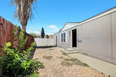 995 Santa Teresa Way, Hemet, CA 92545 - Photo 4