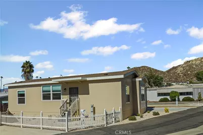 1700 S State Street #19, Hemet, CA 92543 - Photo 2