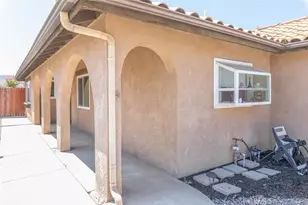 3999 Roxbury Dr, Hemet, CA 92545 - Photo 4