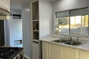41395 Sycamore St, Murrieta, CA 92562 - Photo 12