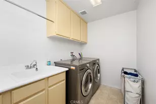 32051 Clear Springs Dr, Winchester, CA 92596 - Photo 12