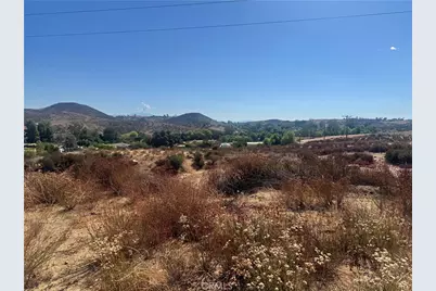 19081 Magnolia, Lake Elsinore, CA 92530 - Photo 6