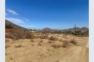 19081 Magnolia, Lake Elsinore, CA 92530 - Photo 4