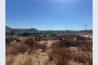 19081 Magnolia, Lake Elsinore, CA 92530 - Photo 2