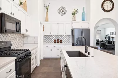 30779 Lajoe Street, Menifee, CA 92584 - Photo 18