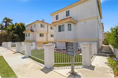 3918 W 118th Place #8, Hawthorne, CA 90250 - Photo 2