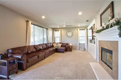 39883 S Creek Circle, Murrieta, CA 92563 - Photo 8