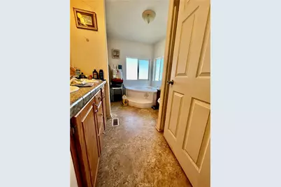 1536 S State St #99, Hemet, CA 92543 - Photo 12