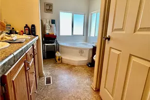 1536 S State St, Hemet, CA 92543 - Photo 12