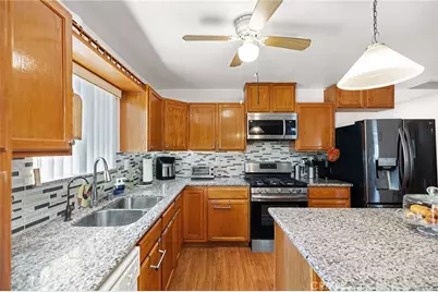 2211 Barbour Court, San Pedro, CA 90731 - Photo 12