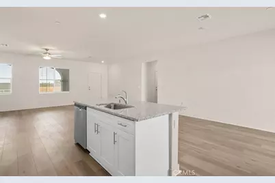 22832 Saddleback Avenue, Apple Valley, CA 92307 - Photo 4