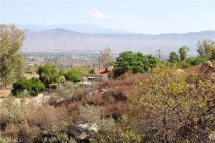 10 Vista Del Valle, Hemet, CA 92544 - Photo 1