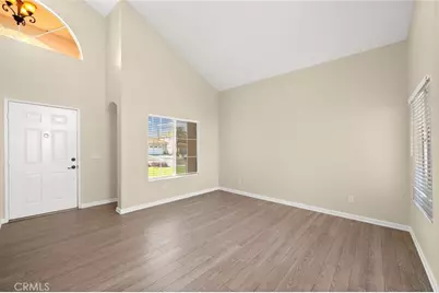 40027 Daphne Drive, Murrieta, CA 92563 - Photo 2