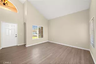 40027 Daphne Dr, Murrieta, CA 92563 - Photo 2