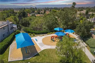 36689 Clove Currant Ln, Murrieta, CA 92562 - Photo 4