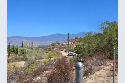 21 Vista Del Valle, Hemet, CA 92544 - Photo 2