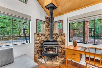 54039 Montgomery, Idyllwild, CA 92549 - Photo 10