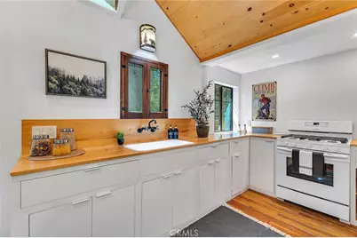 54039 Montgomery, Idyllwild, CA 92549 - Photo 18