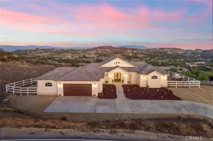 38566 Vista Del Bosque, Murrieta, CA 92562 - Photo 2