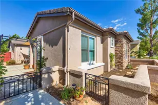 245 Glenview Ln, Hemet, CA 92545 - Photo 2