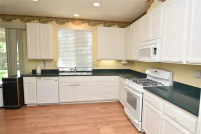 28721 Meadow View Drive, Menifee, CA 92584 - Photo 12