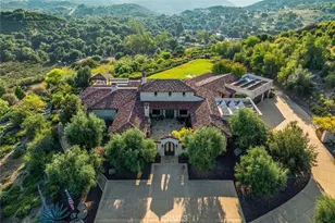 19300 Hombre Ln, Murrieta, CA 92562 - Photo 2