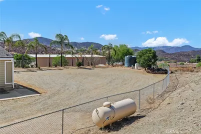 23742 Bundy Canyon Road, Wildomar, CA 92595 - Photo 30