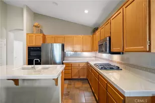 23785 Corte Carrio, Murrieta, CA 92562 - Photo 4